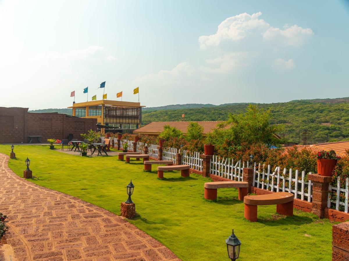 Red Button Resort Mahabaleshwar Exterior photo