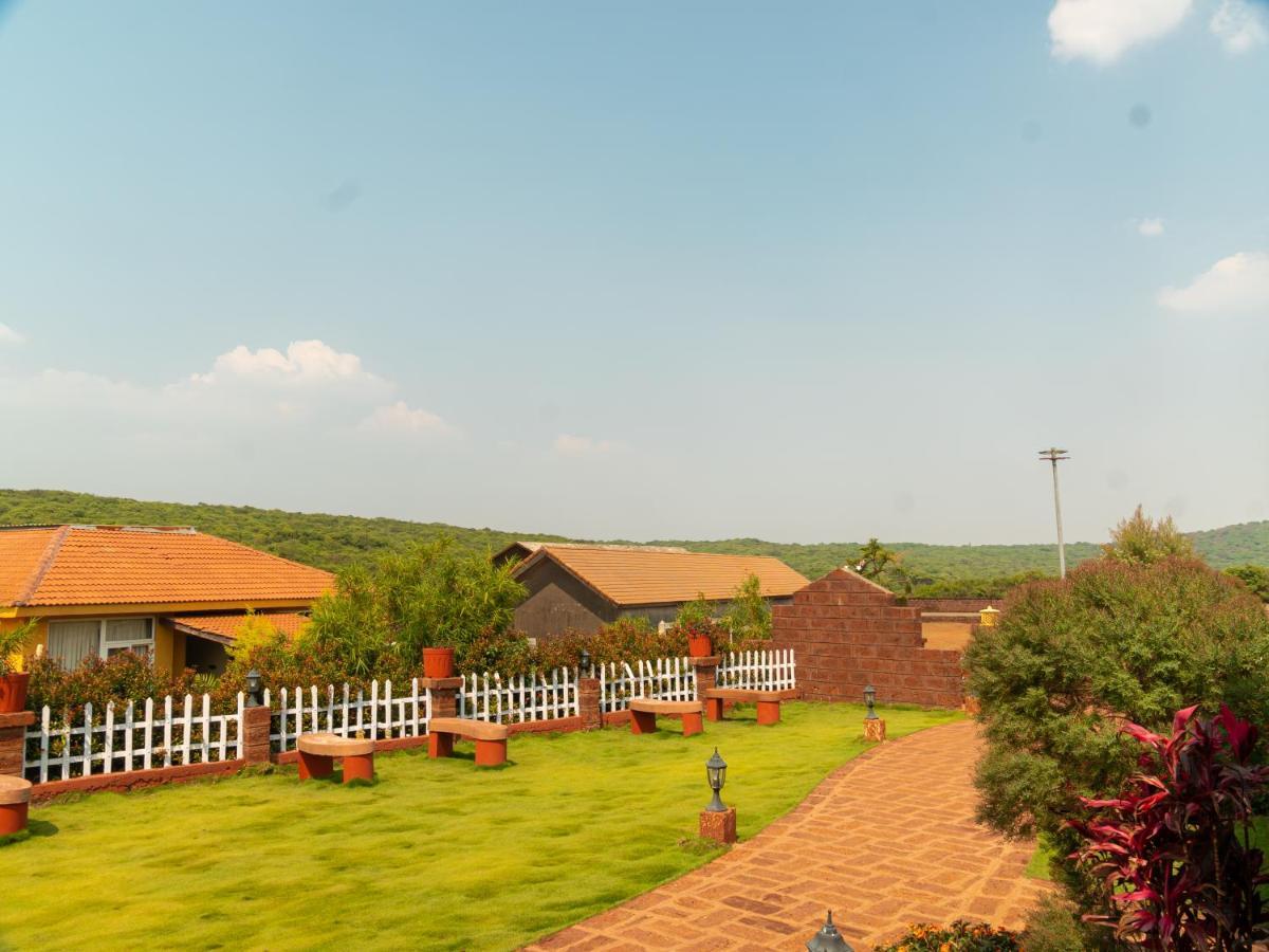 Red Button Resort Mahabaleshwar Exterior photo