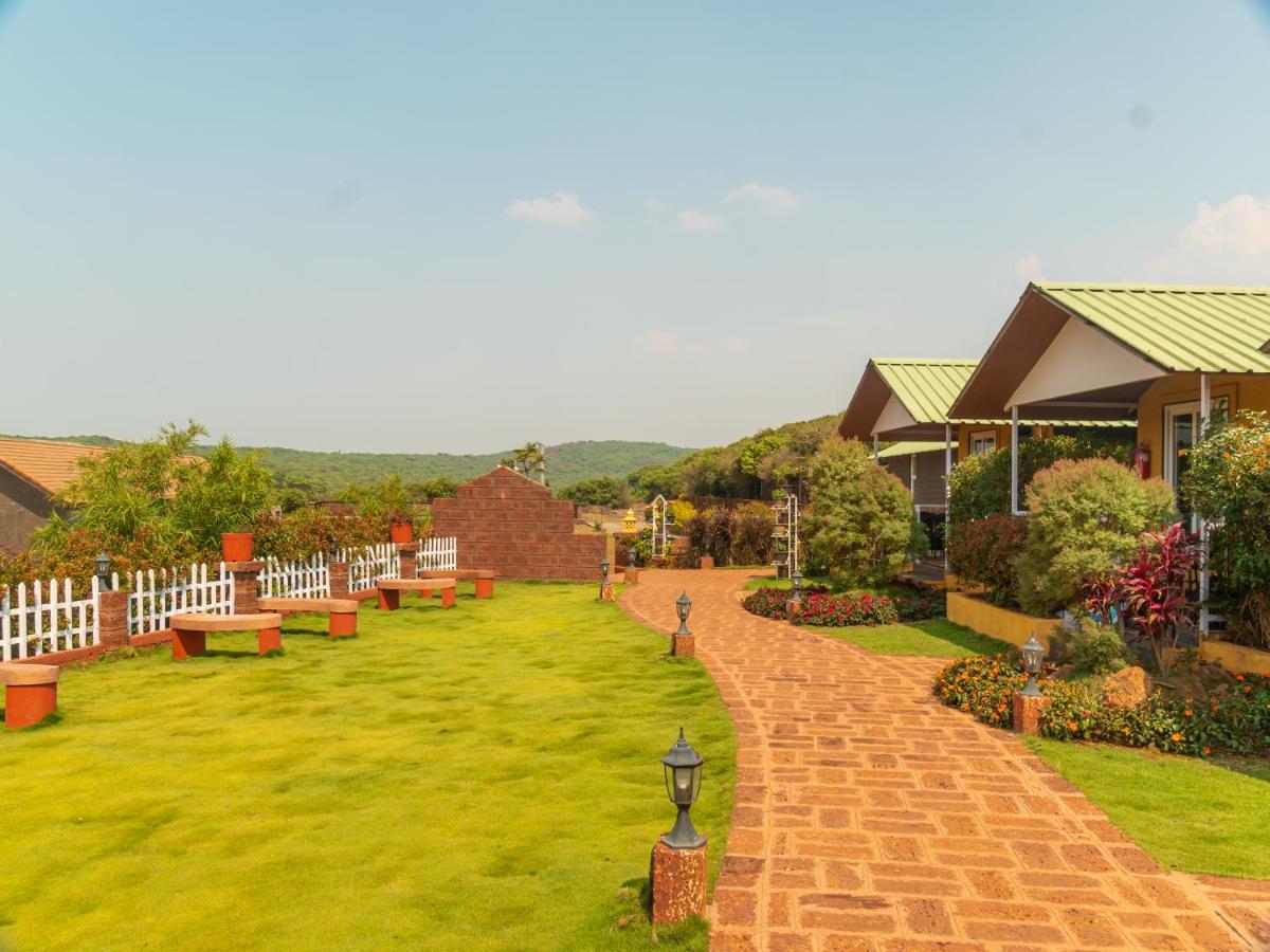 Red Button Resort Mahabaleshwar Exterior photo